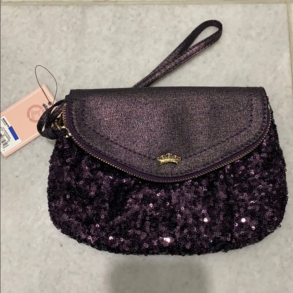 JUICY COUTURE SEQUIN WRISTLET CLUTCH